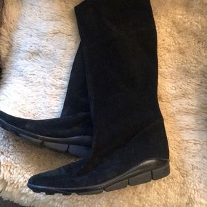 Women’s suede boots 10
